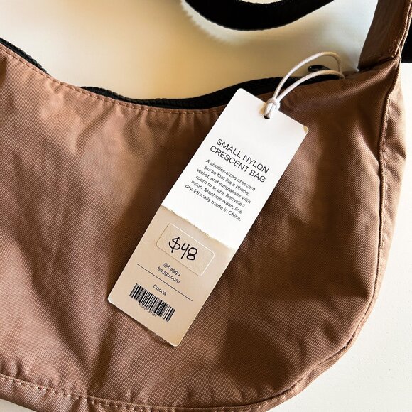 NWT Baggu Cocoa Small Crescent Nylon Crossbody Bag - Picture 4 of 6